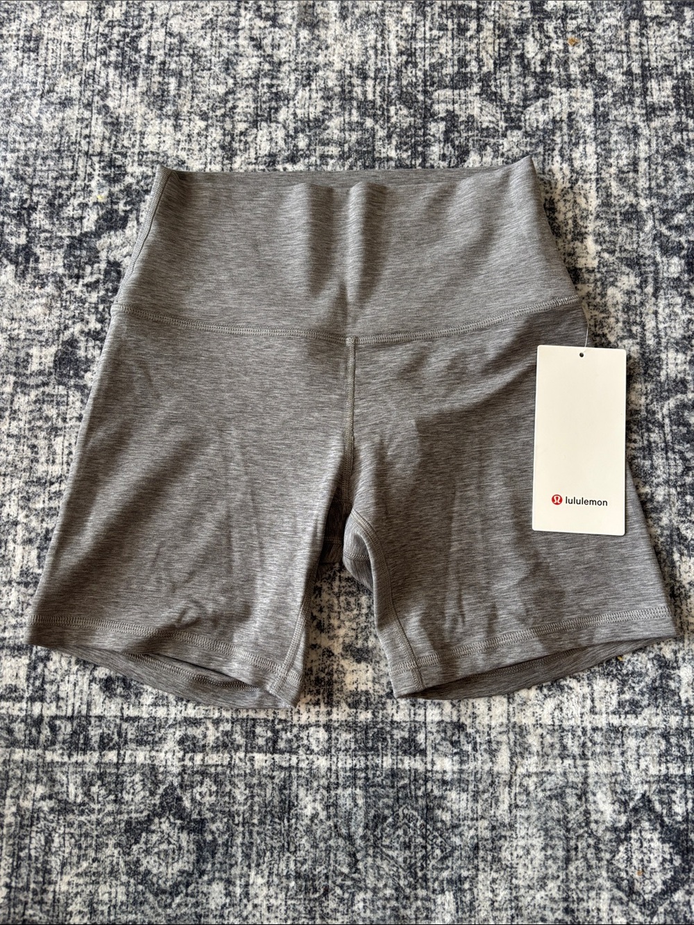NEW Lululemon Wunder Train HR Short 6” - size 6 - heathered core med grey